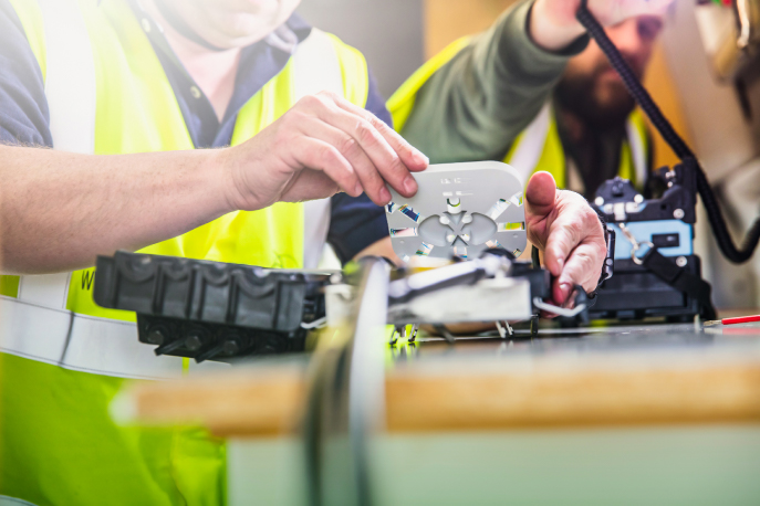 SIRO engineering splicing fibre with the latest technology